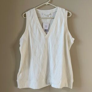 BREA CANYON Cleo V Neck sleeveless textured top